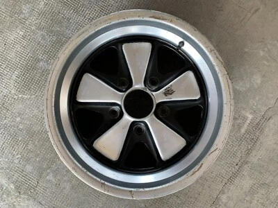 Rueda Fuchs usada original 15" Porsche RS 2.7 Ducktail coche clásico 1977 Foto 1 de 4
