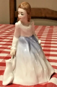 ROYAL DOULTON FIGURINE "ANDREA" HN 3058 1984 5 " TALL EXC. CONDITION - Picture 1 of 4