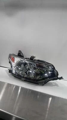 Used Right Headlight Assembly fits: 2014 Mitsubishi Outlander halogen Right Grad - image 1 of 4