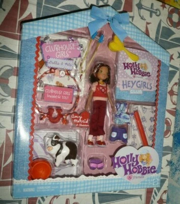 2006 Holly Hobbie Clubhouse Girls AMIE MORRIS DOLL  & CHEDDAR the piglet  *NIB - Image 1 of 3