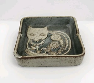 Kashiwa Craft Art Pottery Cat Ashtray Square Made In Japan MINT CONDITION - Picture 1 of 9