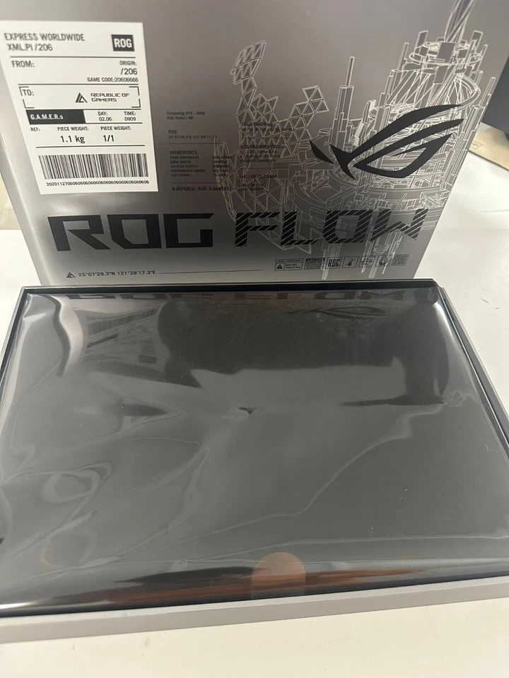 Asus ROG Flow Z13 i9-12900H 16GB RAM 1TB SSD 3050TI + XG Mobile RTX3080 - Image 1 of 4