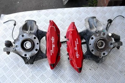Alfa Romeo 159 3.2 Giulietta front brake calipers pair 4-pot Brembo 330mm w hubs - Image 1 of 4