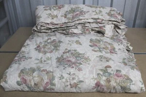 Unbranded Bedspread King Size Quilted Floral Vintage Retro Used 1980s Frilly - Picture 1 of 10