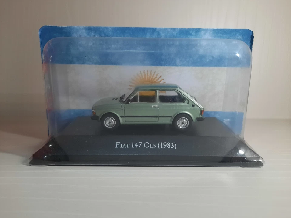 Modellino Statico Fiat 147 Cls (1983) Auto Colore Verde Scala 1:43 - Immagine 1 di 1