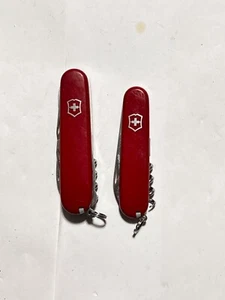 Lot of 2 Victorinox Swiss Army knives - Waiter - Climber - Picture 1 of 10