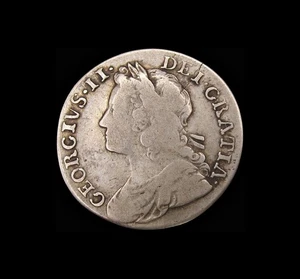 GEORGE II 1736 SILVER SHILLING - ROSES & PLUMES IN ANGLES - Picture 1 of 2