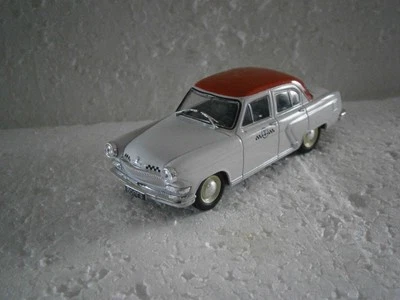 VOITURE MINIATURE RUSSE VOLGA GAZ M21 BONRA TAXI DeAGOSTINI 1/43 - Photo 1/3
