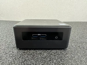Intel NUC BLKNUC7i7DNH1E 7th Gen Core i7 w/ 16GB RAM DDR4, 250GB SSD NO A/C ADPT - Afbeelding 1 van 8