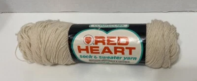 Calcetín y suéter Red Heart hilo nuevo crema cáscara de huevo 111 una madeja Foto 1 de 3