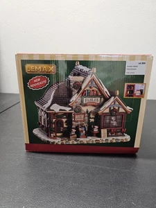 Edificio iluminado de porcelana Lemax “Librería de fábulas” 2018 Christmas Village nuevo en caja - Imagen 1 de 6