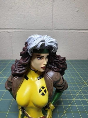 Bowen Designs Marvel 5.5" Rogue Mini Busto Estatua X-Men Not Sideshow Foto 1 de 4