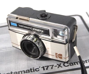 KODAK INSTAMATIC 177x Kamera & Handbuch - LOMOGRAPHIE - Bild 1 von 8