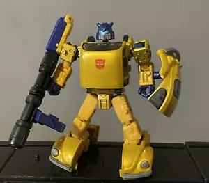 Transformers Legacy Creatures Collide Deluxe Goldbug Action Figure - Picture 1 of 2
