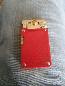 Klassisches Feuerzeug Rot Retro Chief Creative Lighter Zigaretten Benzin - Bild 1 von 8