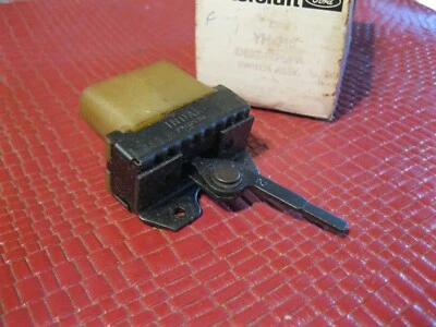 Interruptor de soplador de aire acondicionado Fairmont 1978-1979 Ford Mustang 1979 nuevo de Lote Antiguo, en caja Foto 1 de 2