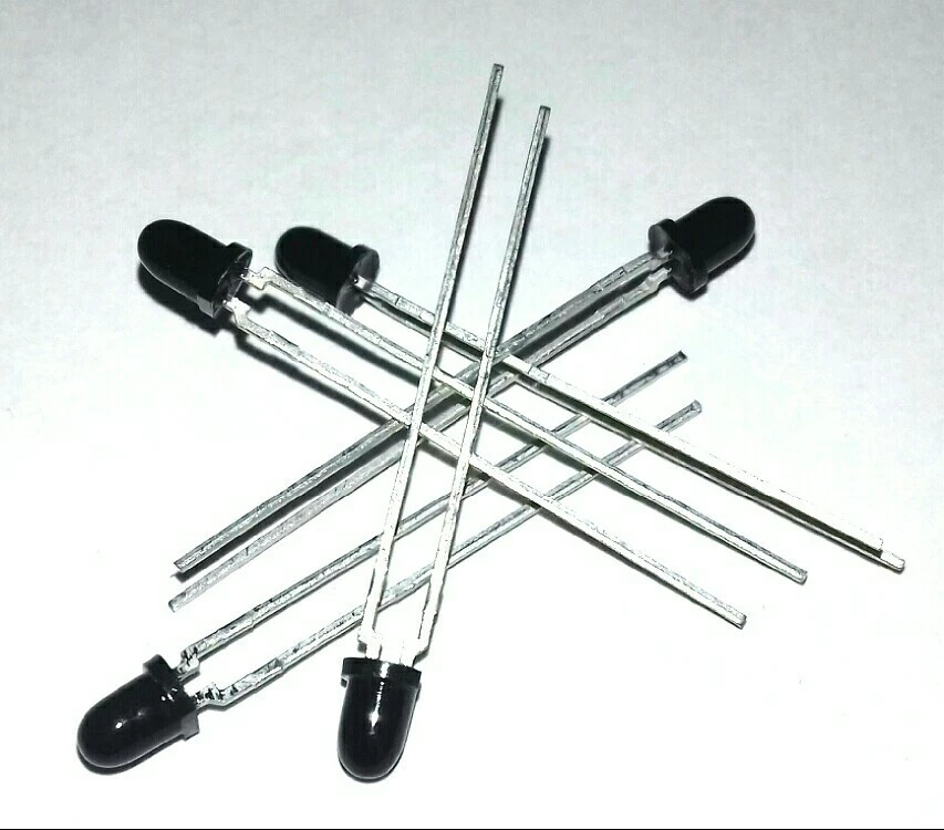 5 pcs. SFH309FA-5   880...1120nm ±12° 35V 15mA ø3mm schwarz  NEW - Bild 1 von 1