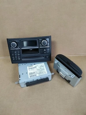 VOLVO XC90 2006 SAT NAV HEAD UNIT+ PANEL+DISPLAY SCREEN SET 30775676-AB 30775626 - Image 1 of 4
