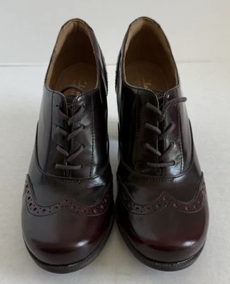 Clarks Ciera Brine 7.5 Burgundy Victorian Wingtip Lace Up Ankle Boots Bootie - Image 1 of 4