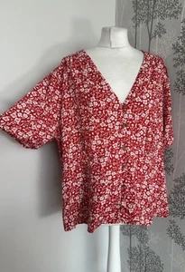 Joanie Kleidung neu ohne Etikett rot und weiß Blumenmuster V-Ausschnitt Shirt Größe UK 22 - Bild 1 von 6