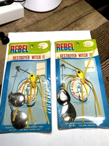 2 cebos giratorios Rebel Destroyer Witch II de colección nuevos en la tarjeta - Imagen 1 de 2