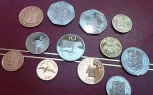 UK 1992 GUERNSEY PROOF COINAGE 20P 10P 5P 2P 1P 1/2P IN PROTECTIVE WALLET - Picture 1 of 7