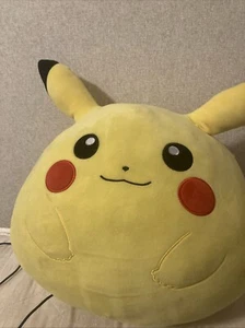 Pikachu Plush - Picture 1 of 4