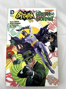 Batman '66 Meets the Green Hornet - Hardcover - DC / Dynamite - Imagen 1 de 7