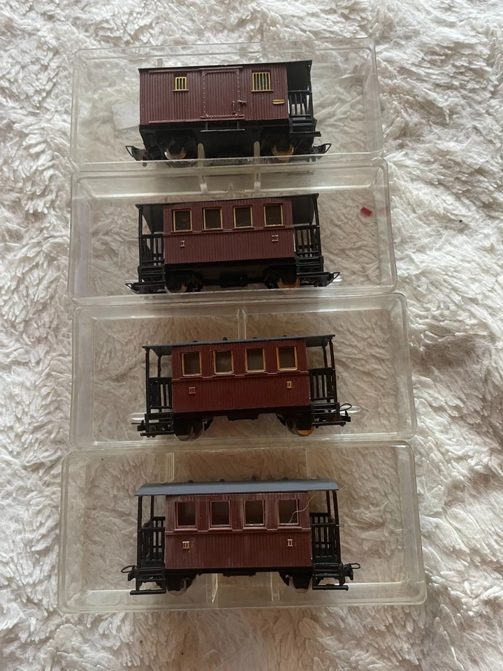 Egger-Bahn H0e 4 x Personen/Packwagen   TOP + OVP - Bild 1 von 3