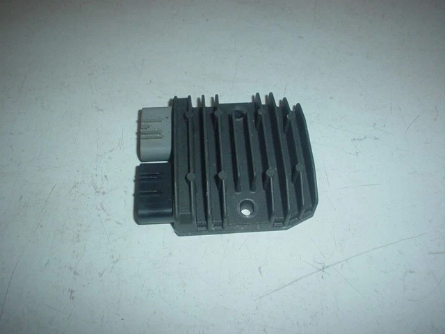 Yamaha FX Nytro 2009 regulador de voltaje 2008 2010 2011 2012 XTX RTX Foto 1 de 1