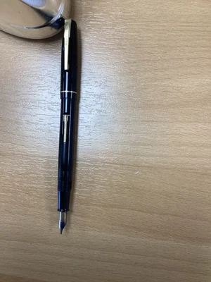 waterman's 502 fountain pen classic Black with lever fill & 14 k nib - Image 1 of 4