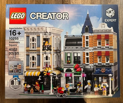 LEGO CREATOR 10255: Assembly Square Modular - NEW & SEALED - RETIRED w/ LEGO BAG - Image 1 of 4