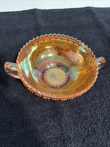 DEPRESSION KARNEVAL GLAS BERNSTEIN RINGELBLUME NUSS BONBONIERE MIT GRIFFEN - Bild 1 von 6