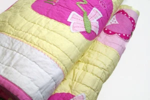Edredón Pottery Barn Kids Amarillo Rosa Flores Mantequilla Mosca Mia Reina Completo Nuevo - Imagen 1 de 4