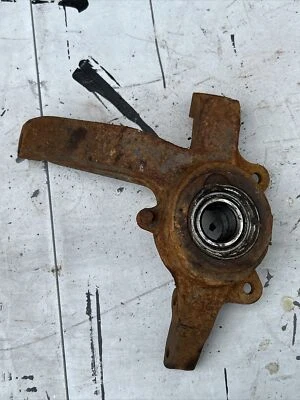 Buje delantero Fiat X19.  Usado Foto 1 de 4