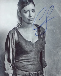 CHRISTIAN SERRATOS Foto firmada con autógrafo 8x10 Walking Dead Modelo Actriz ¡Lo último! - Imagen 1 de 3