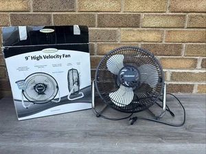 Vintage Lakewood elektrischer 3 Geschwindigkeiten neigbarer Metallventilator 9" Modell HV-9 mit Originalkarton - Bild 1 von 7