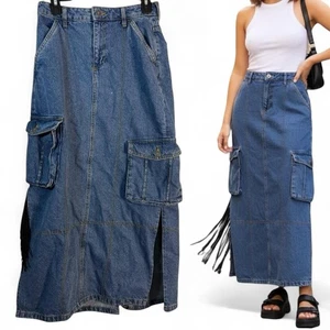 Maxi falda cargo de algodón sobre azul denim con detalle de flecos asimétricos - Imagen 1 de 8