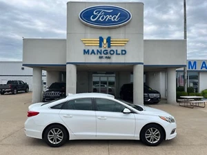 2015 Hyundai Sonata 2.4L SE - Picture 1 of 12