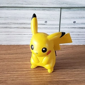 Pokemon Nintendo Tomy 2016 1 3/4" Pikachu PVC Coleccionable Figura Comercial M1 - Imagen 1 de 16