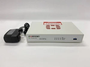 Fortinet FG-30E FG30E SD-WAN NGFW 5 X GBE RJ45 livré avec adaptateur secteur D'OCCASION - Photo 1/3