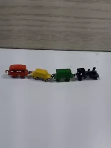 1960er handbemalter Metall Miniatur alter Lokomotivzug mit 3 Wagen - Bild 1 von 8