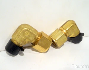 (2) New Brass Parker Male 90° Elbows 1/2" Tube O.D. x 3/8" Male NPT, 8-6 CBZ-B - Picture 1 of 12