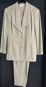 Damen Anzug Blazer Hose beige Gr. 42/44 v. Cartoon Fashion - Picture 1 of 4