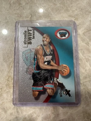 Stromile Swift 2000-01 Fleer E-X Rookie Card RC #105 /1000 Vancouver Grizzlies - Image 1 of 4