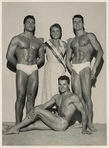 Männlicher Bodybuilder Fotowettbewerb 1957 Arax Gay Interest Jacques Leclerc - Bild 1 von 2