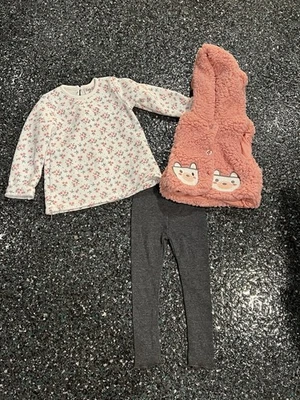 Little Lass Baby 3 Piece Set Sleeveless Hoodie, Blouse, Pants 24 months - Image 1 of 4