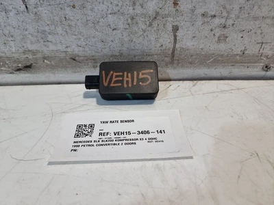 Mercedes SLK YAW Rate Sensor ESP 2.0 Petrol Automatic 2-Dr 2002 OEM A0035422318 - Image 1 of 4