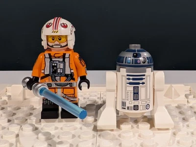 LEGO Star Wars UCS X-Wing Luke Skywalker Sw1267 & R2-D2 Sw1202 Minifigures 75355 - Image 1 of 4