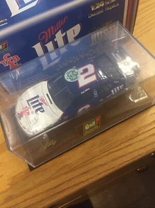 Rusty Wallace 1/24 #2 Miller Lite/Elvis TCB 1998 Revell Diecast Car in Case - Bild 1 von 5